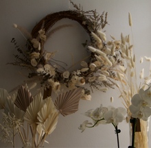 Load image into Gallery viewer, Dried Floral Wreath Arranging Workshop
