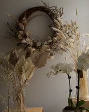 Load image into Gallery viewer, Dried Floral Wreath Arranging Workshop
