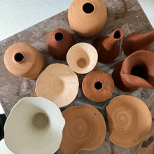 Load image into Gallery viewer, Minimalist Floral Arranging in Handmade Vessels
